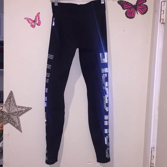 Black lululemon high waisted leggings (6) - Picture 12 of 16